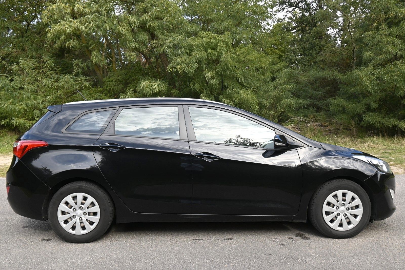 Fahrzeugabbildung Hyundai i30 CW (GDH) 1.6 CRDi DPF, Trend blue*Mietkauf