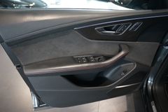 AUDI RSQ8 | Pano | Matrix | HuD | B&O | AHK | 23" AUDI RSQ8 | Pano | Matrix | HuD | B&O | AHK | 23"