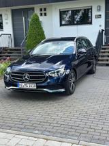 Mercedes-Benz E 200 T Autom. -Avantgarde AHK -Ledersitze  - Mercedes-Benz E 200 Gebrauchtwagen in Wiesbaden