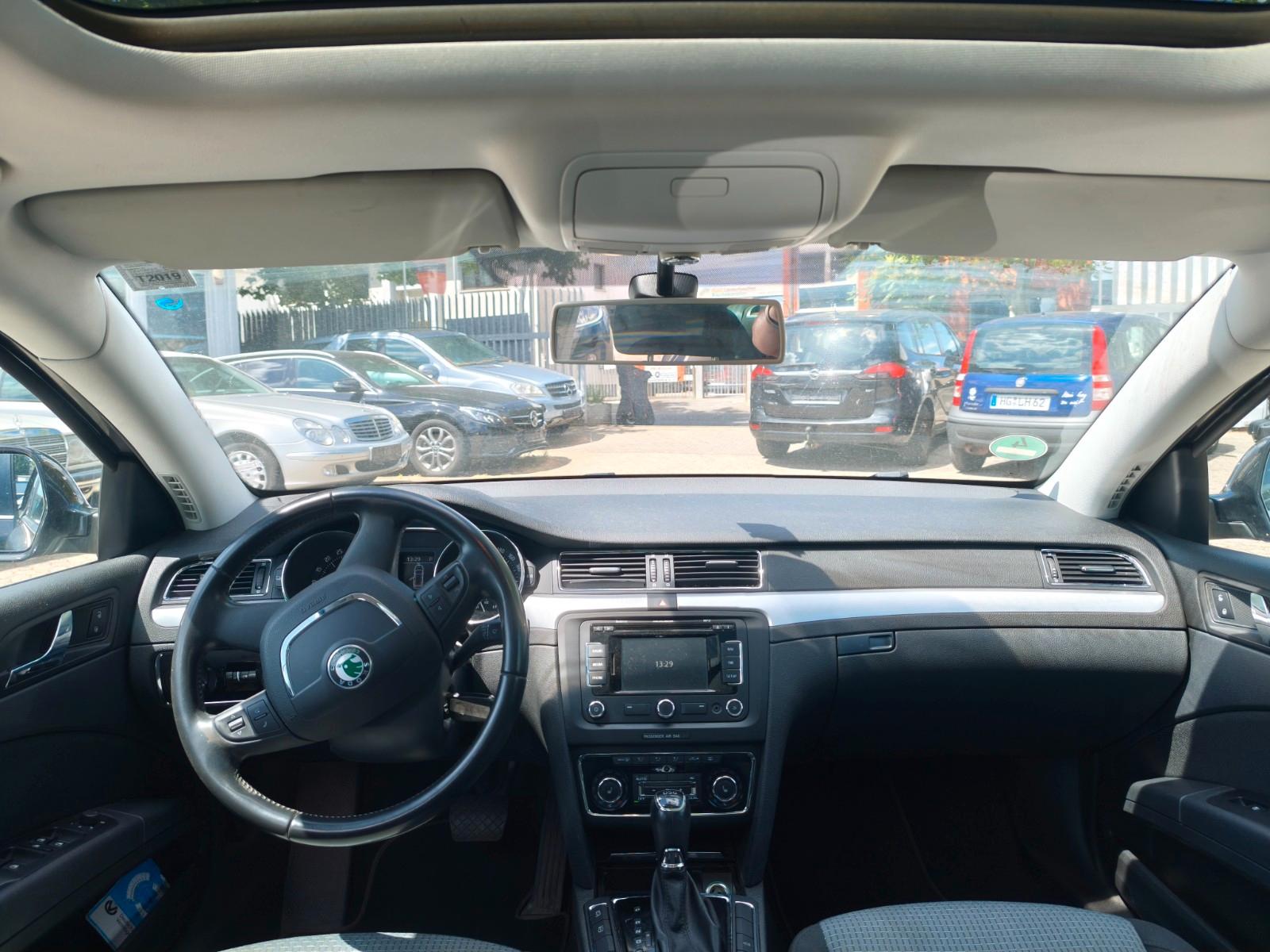 Skoda Superb 2013 — photo 8