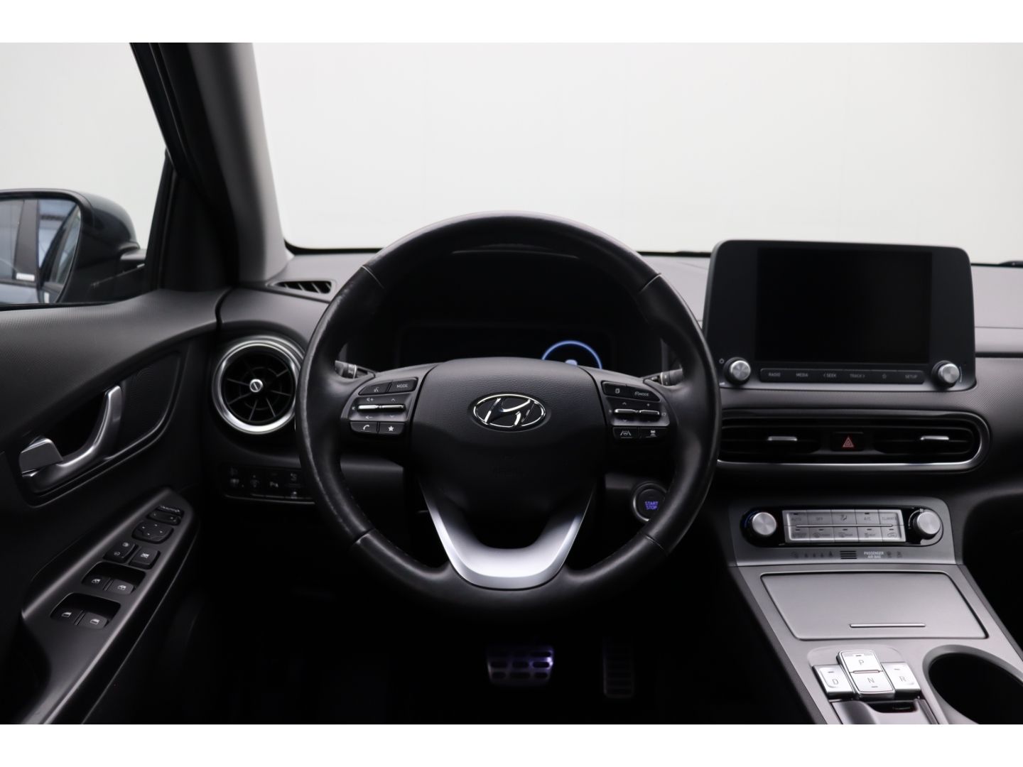 Fahrzeugabbildung Hyundai KONA Elektro Trend 2WD Totwinkelass ACC