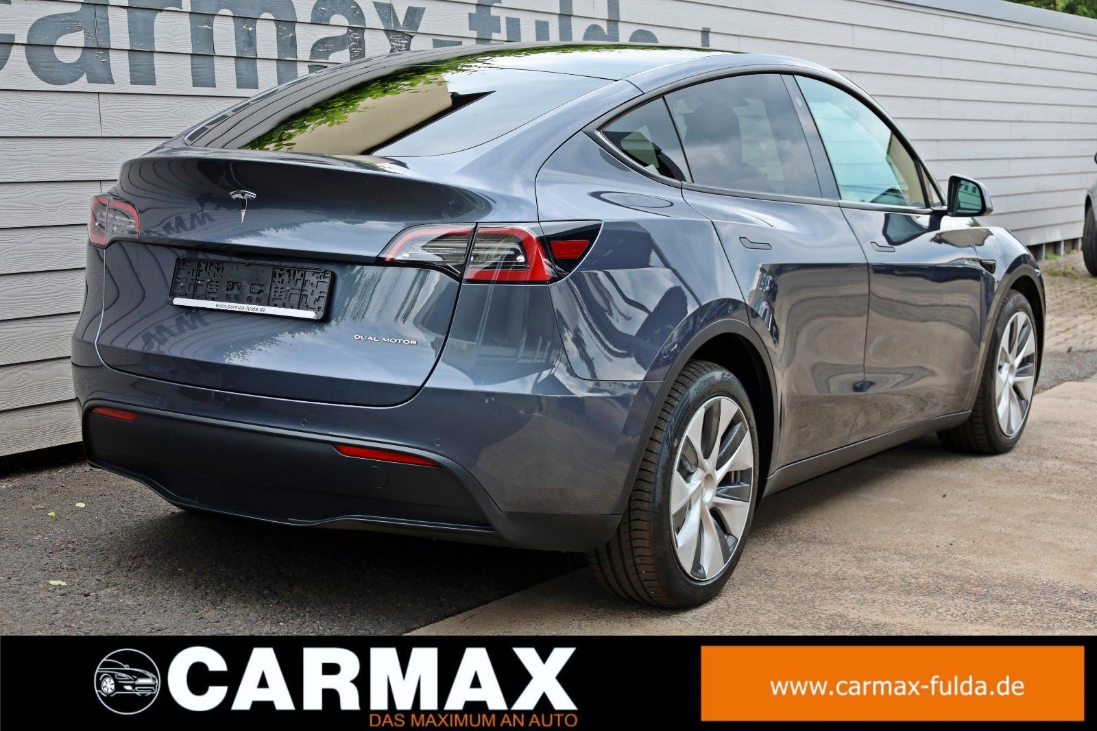 Fahrzeugabbildung Tesla Model Y Long Range Dual Motor AWD,Autopilot,Pano