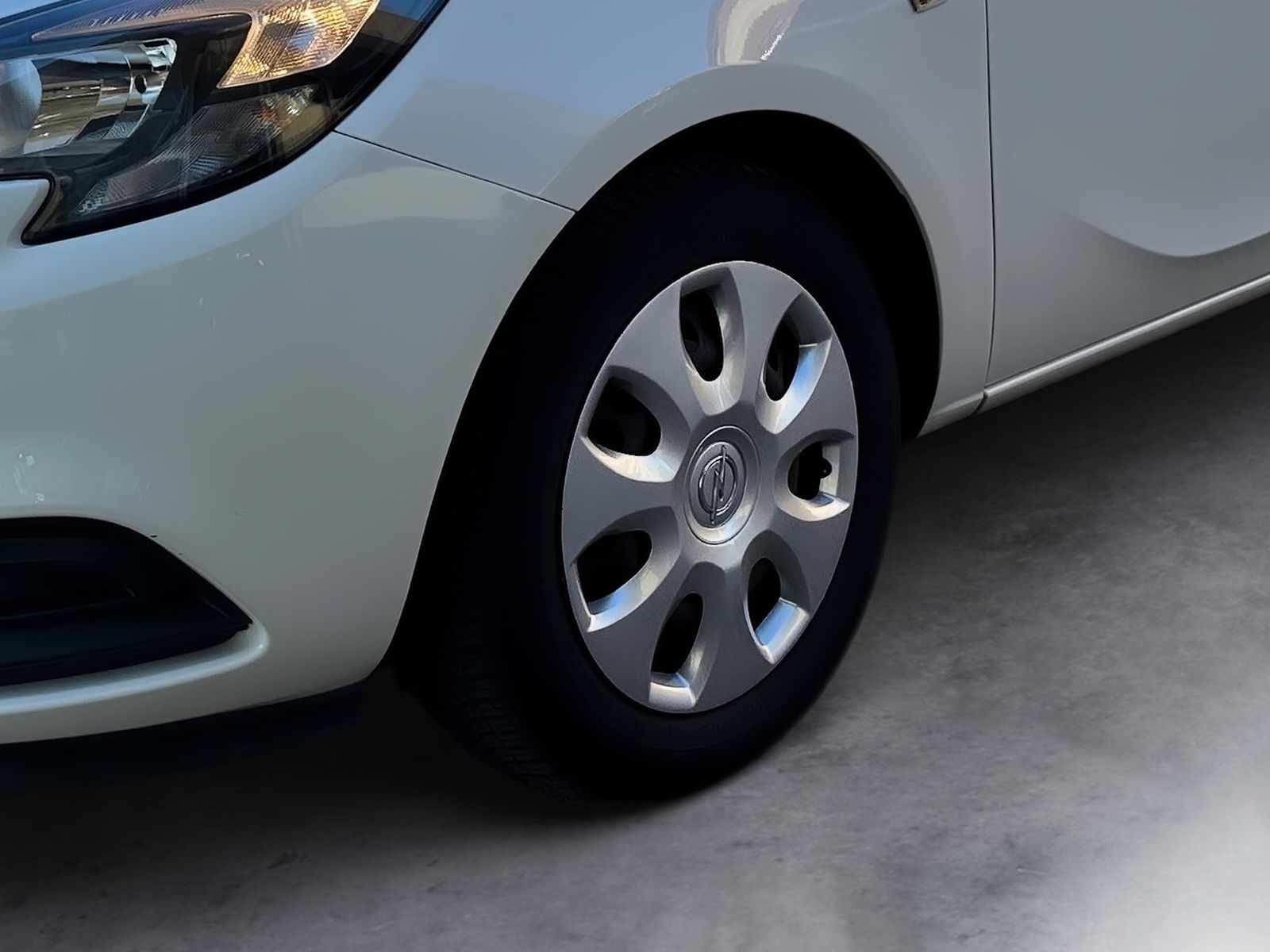 Fahrzeugabbildung Opel Corsa E 1.4 Edition Klima,Radio,USB,Allwetter