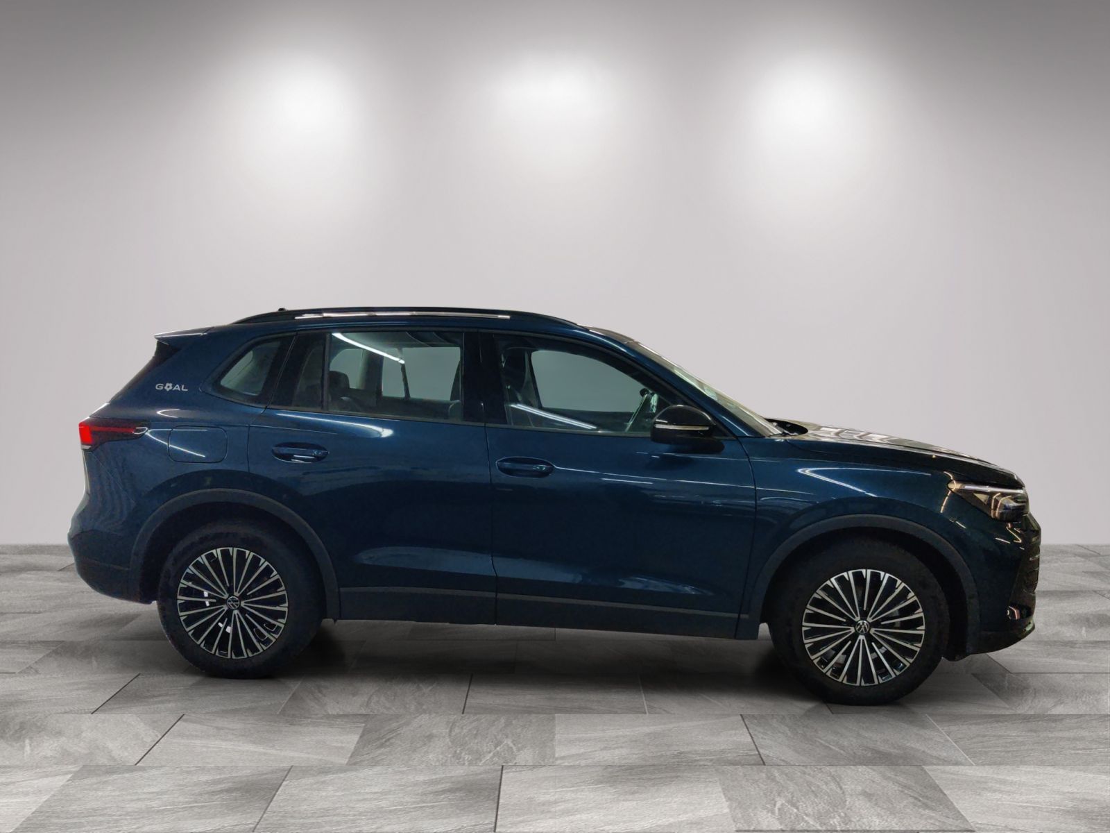 Volkswagen Tiguan Goal 1.5 eTSI AHK LED Pano 360° 04.30Gara foto 5
