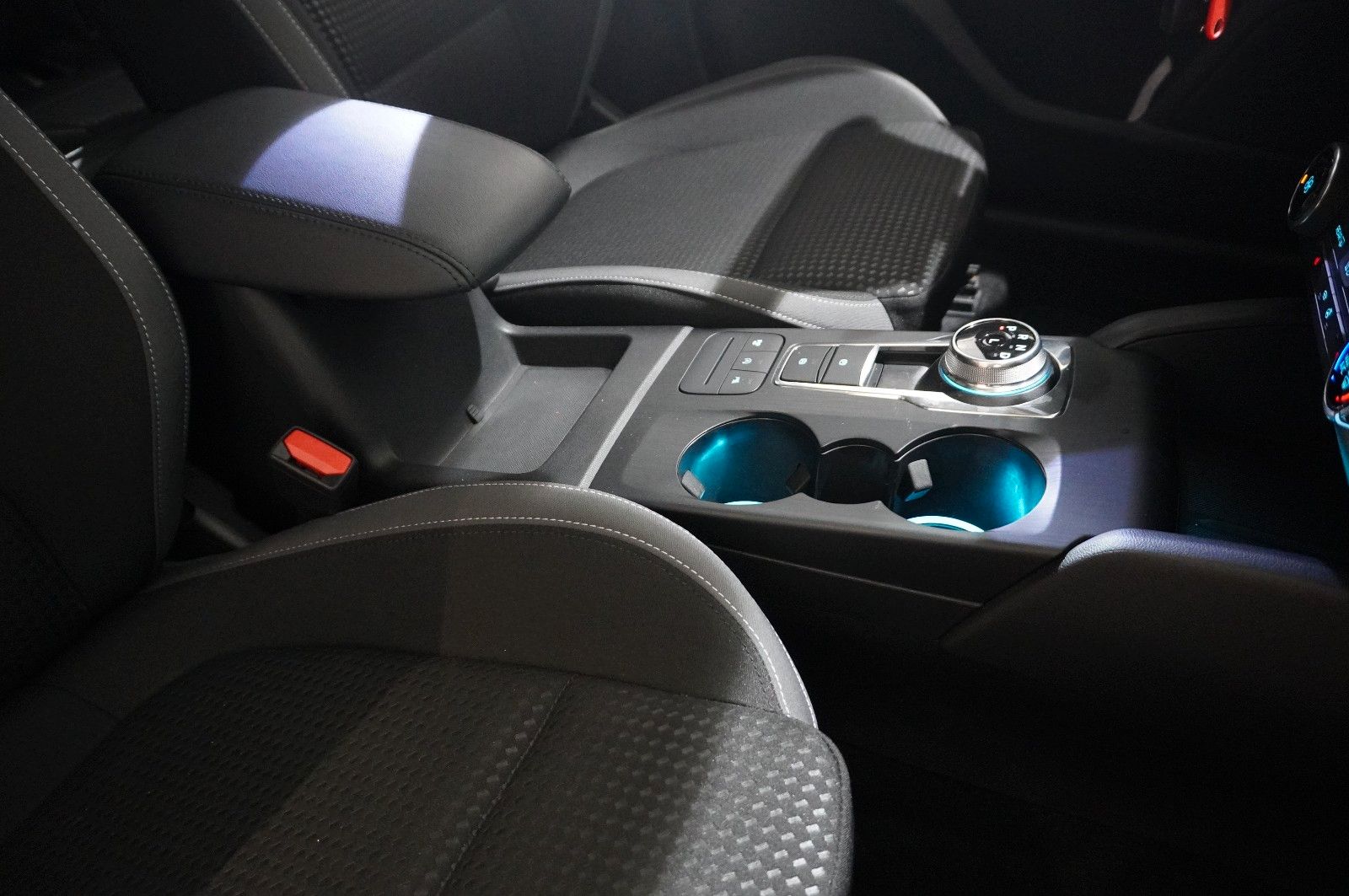 Fahrzeugabbildung Ford Focus Turnier 1.5D COOL & CONN NAVI/LED/SPORT/SH