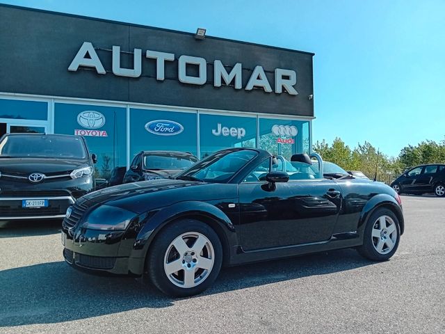 Audi TT Cabrio/Roadster 1.8t quattro 6m SOLO 700