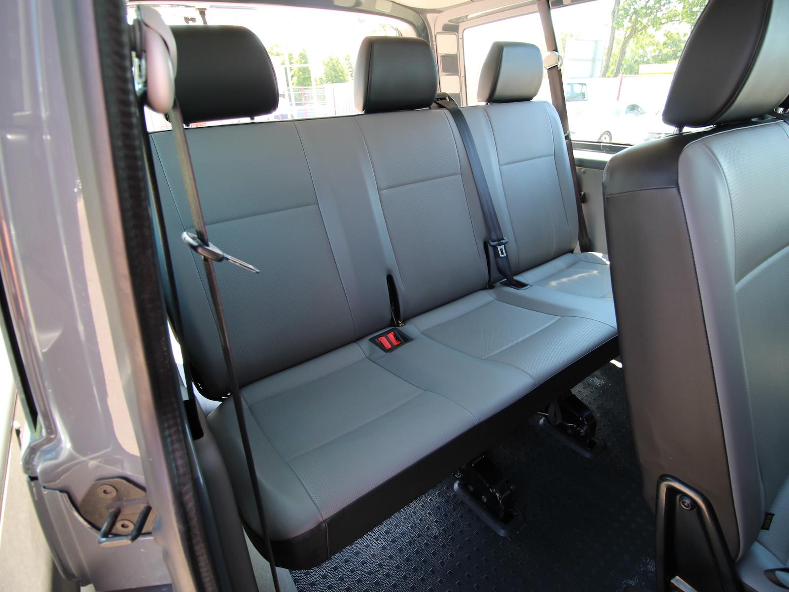 Volkswagen T6.1 Transporter Kombi lang 2.0 TDI 9-SITZER+AHK