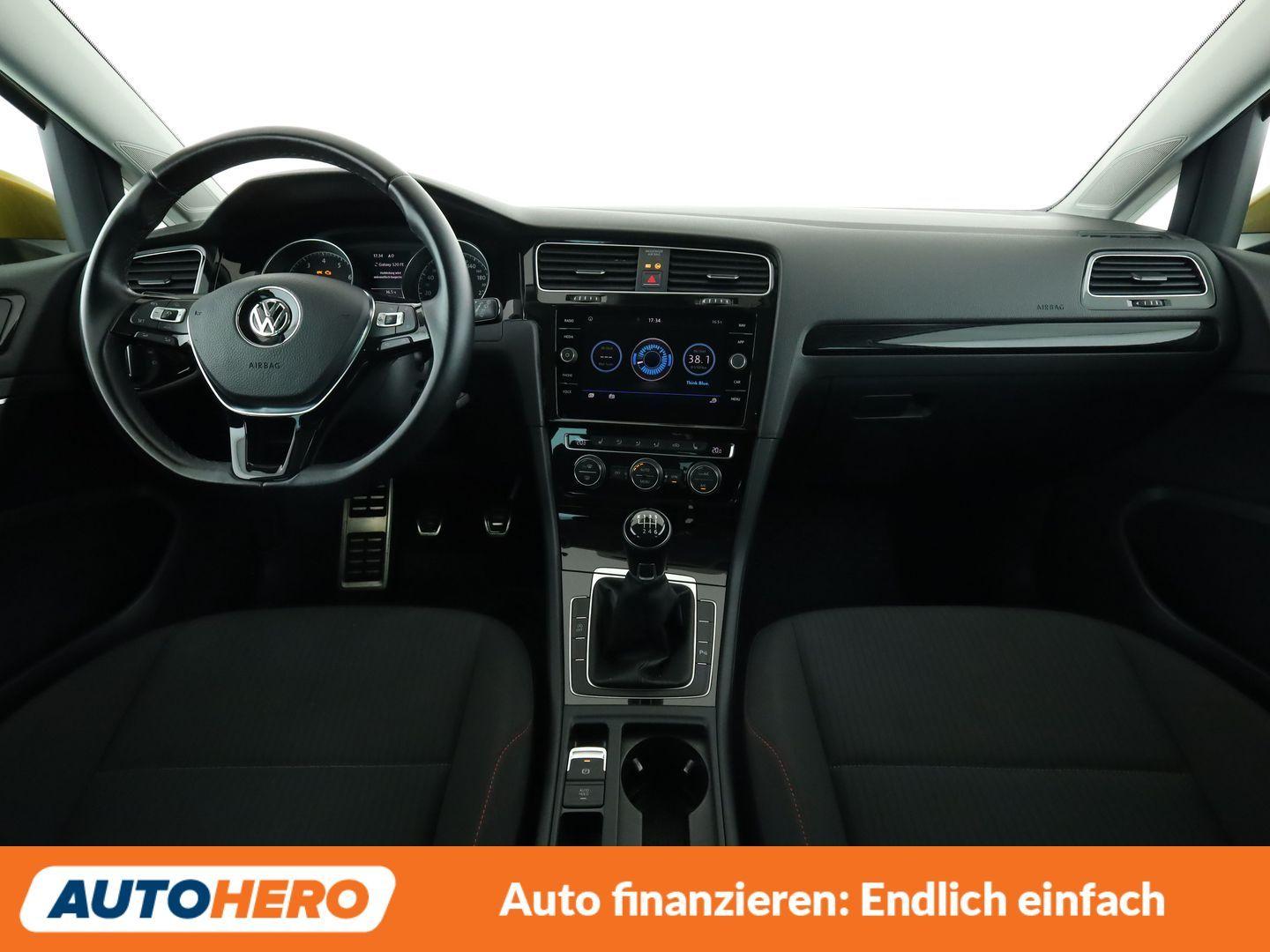 Volkswagen Golf VII 1.4 TSI Sound*NAVI*ACC*PDC*SHZ*KLIMA*
