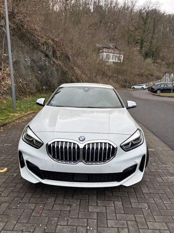 Image of BMW 118