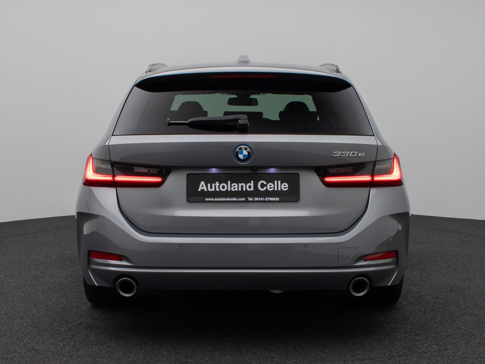 Fahrzeugabbildung BMW 330e Panorama Kamera HUD DAB HiFi AHK Sport Lede