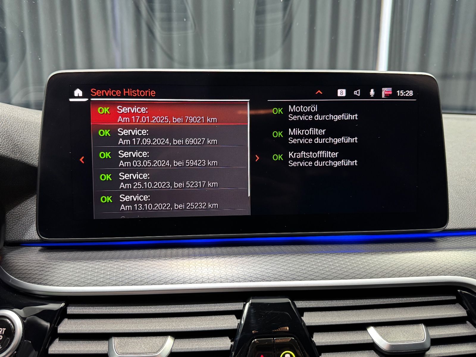 Fahrzeugabbildung BMW 520d xDrive M Sport|HEAD-UP|ACC|LASER|