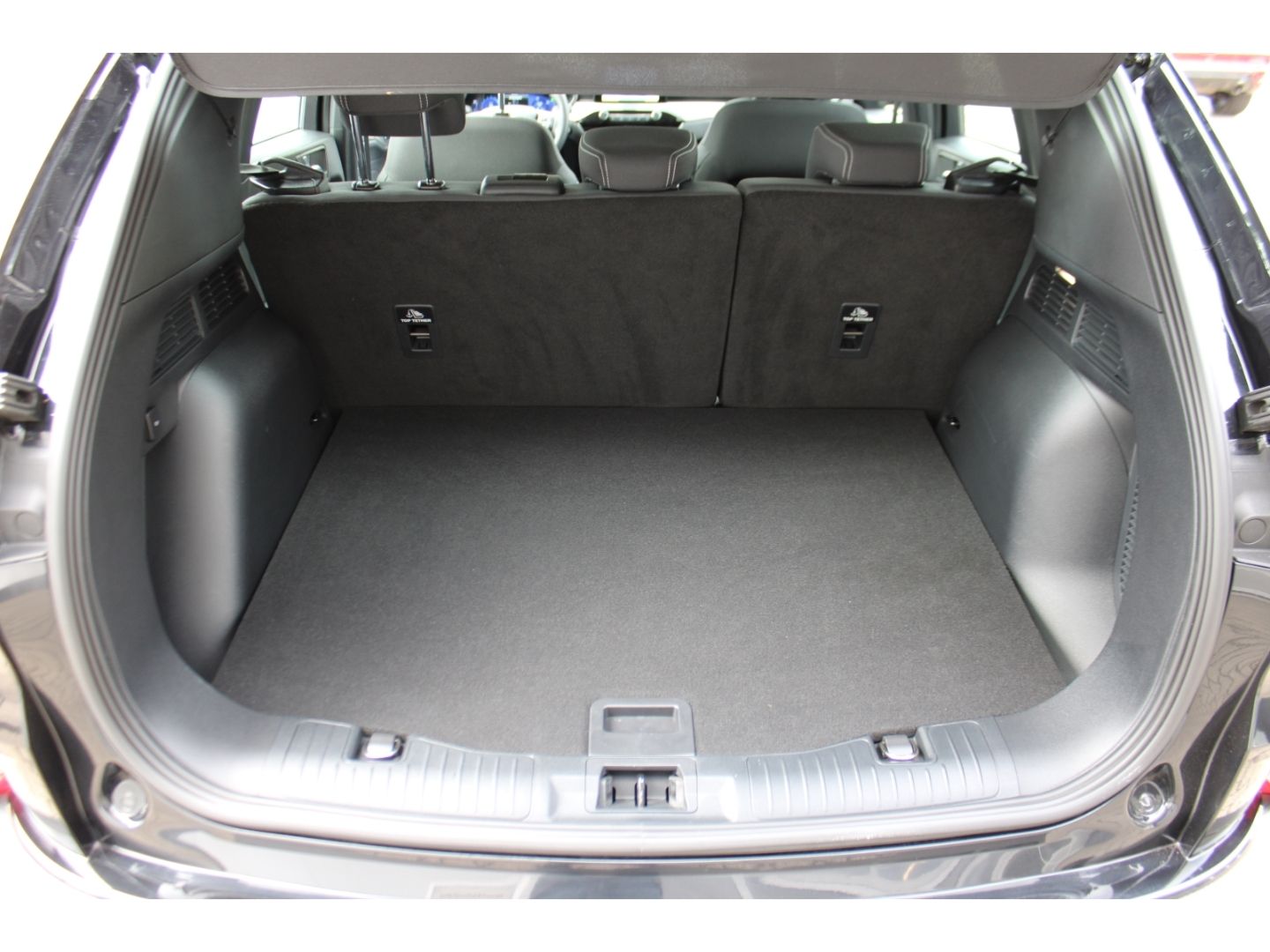 Fahrzeugabbildung Ford Kuga Plug-In Hybrid PHEV Titanium Automatik Navi
