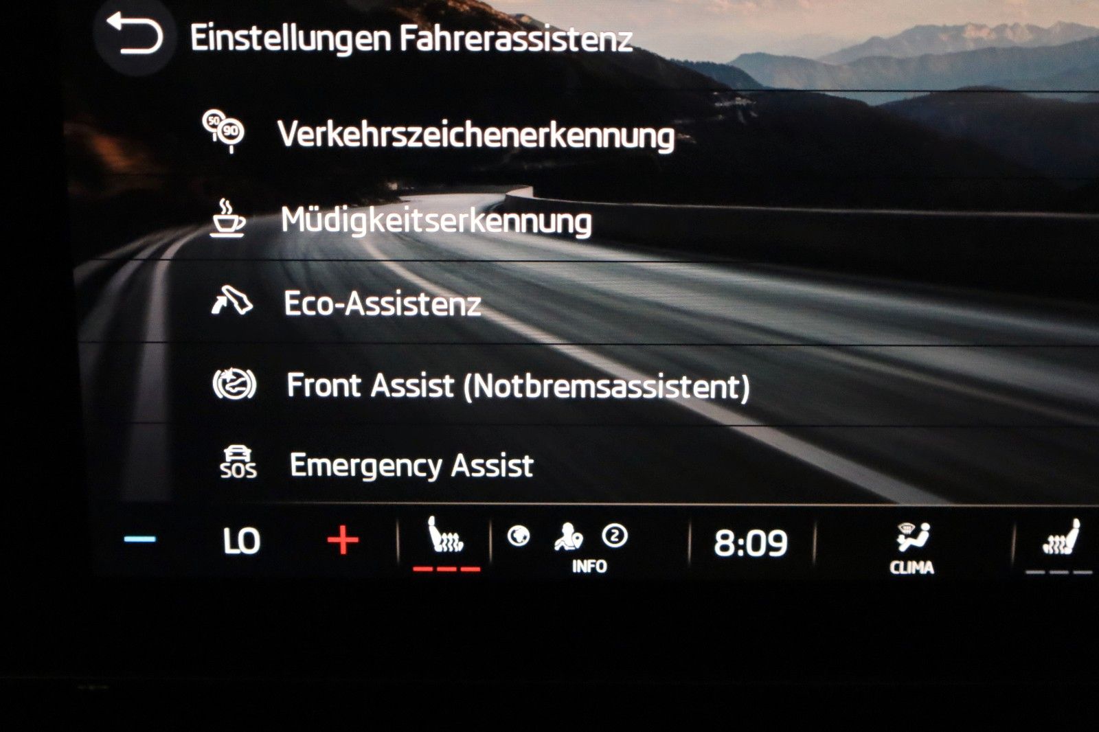 Fahrzeugabbildung SKODA Octavia Combi RS iV,Navi,Kamera,4xSH,HUD,Pano+WR