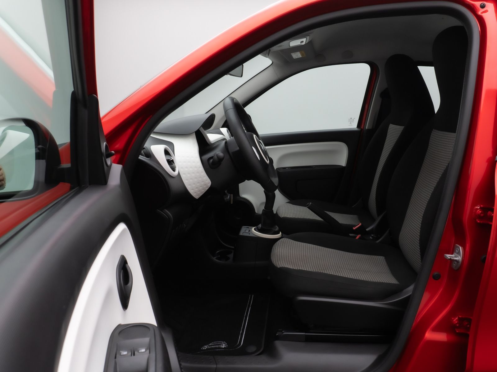 Fahrzeugabbildung Renault Twingo Life Bluetooth USB Tempomat