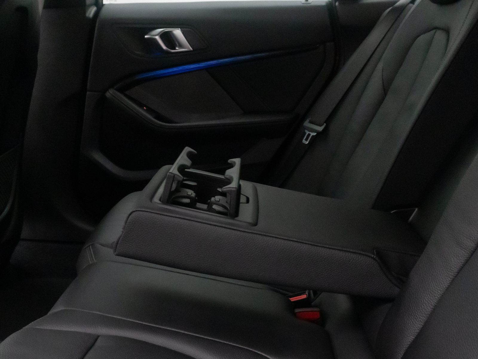 Fahrzeugabbildung BMW 220d Gran Coup&eacute; xD M Sport Kamera HUD DAB H/K