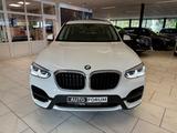 BMW X3 20d xDrive AUT AHK LEDER NAVI CAM SHZ PDC LED - BMW X3 Gebrauchtwagen in Hamburg