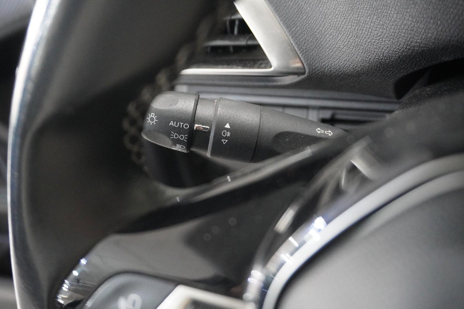 Peugeot 3008 1.5D ALLURE NAVI/LED/KAMERA/SPORT/VIRTU/AHK