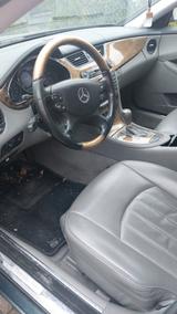 Mercedes-Benz 320 - graue Mercedes-Benz 320