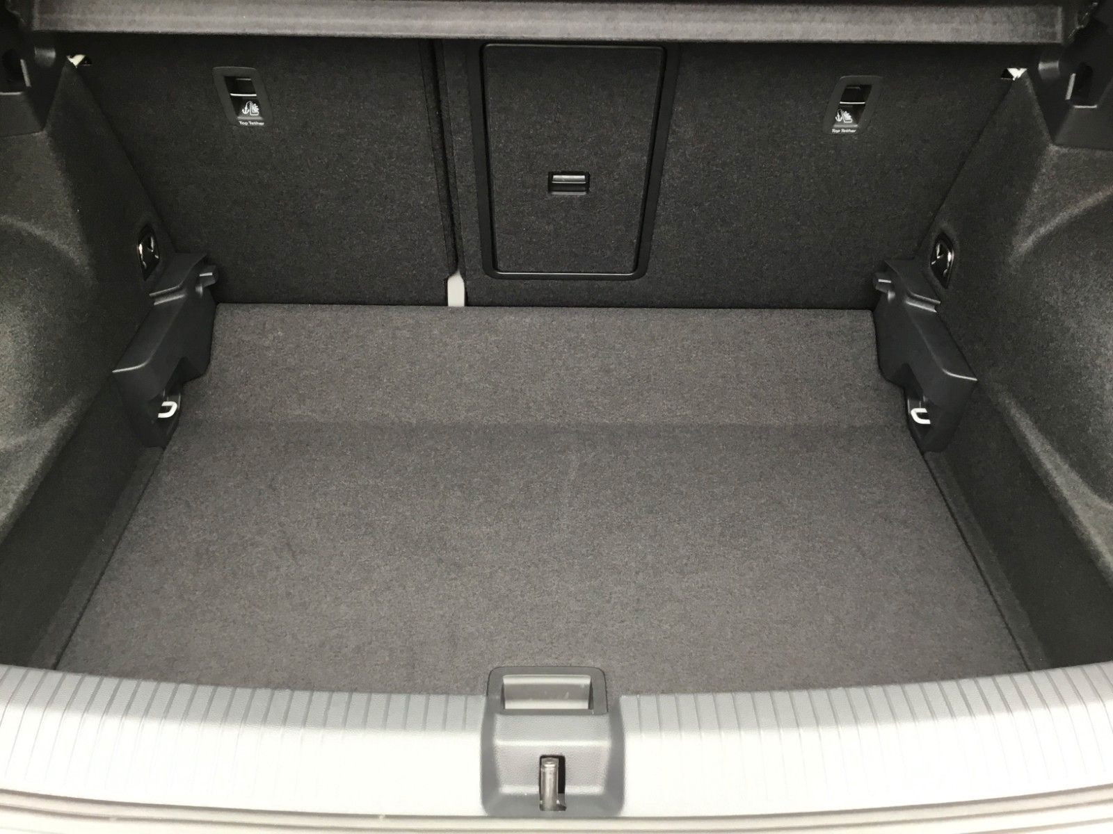Fahrzeugabbildung Volkswagen T-Roc 2.0 TDI DSG Style+LED+AHK+ACC+Kamera