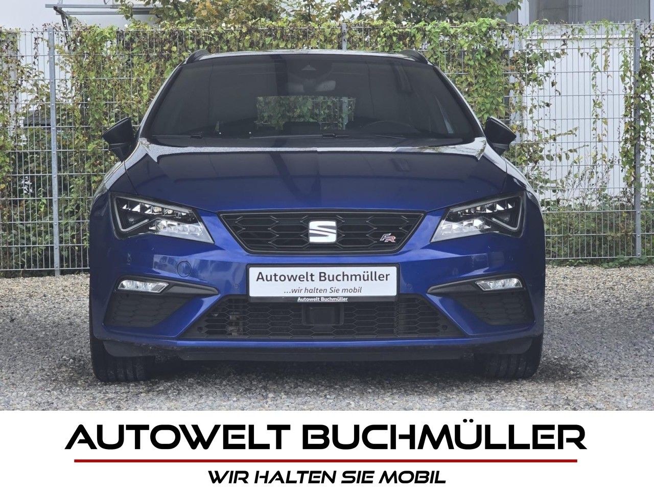 Gebrauchtwagen Seat Leon Leon 1.5 TSI DSG FR BLACK MATT,LED,VIRTUAL,LEDER in Nersingen