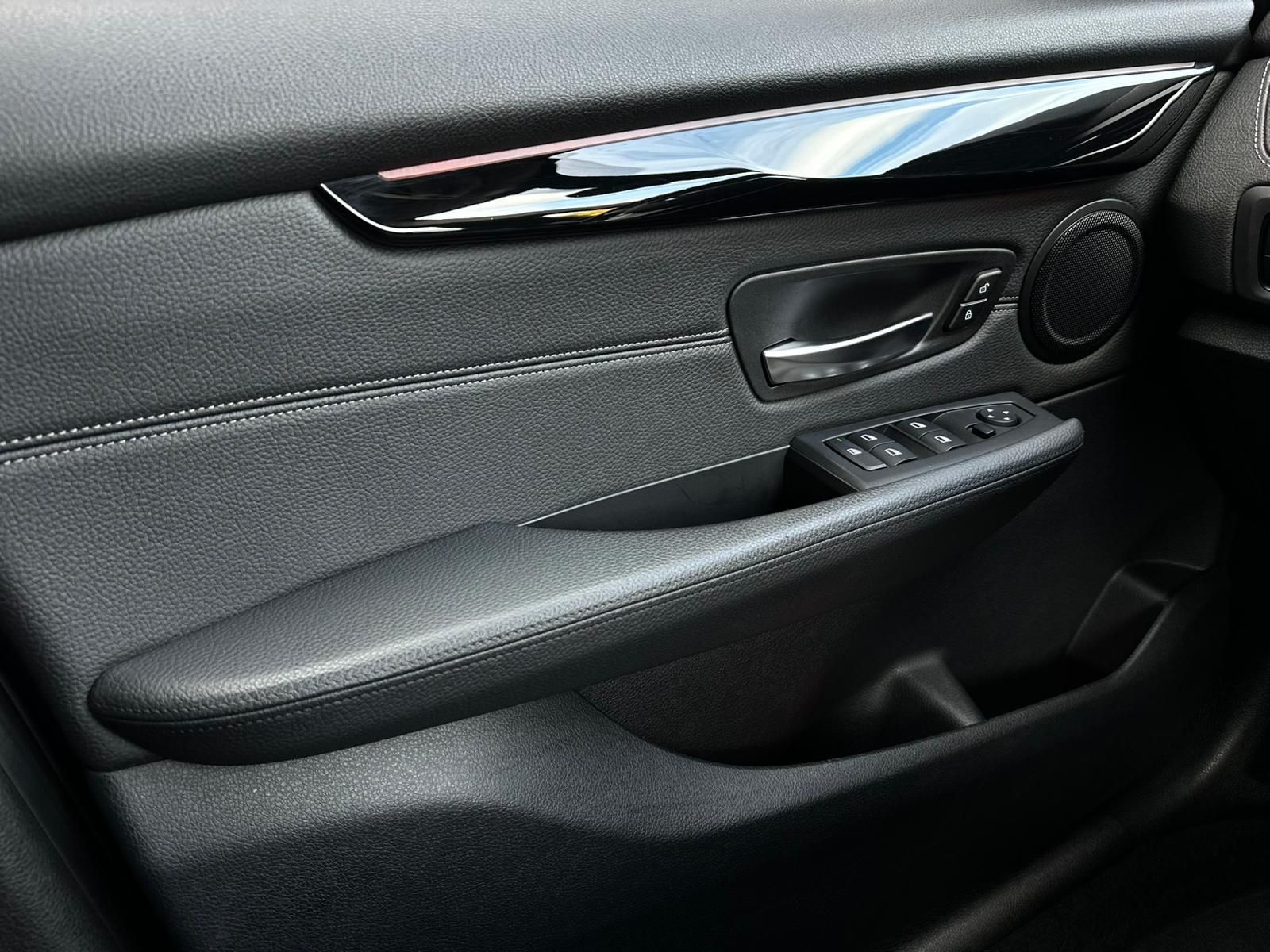 BMW 220i Active Tourer SPORTLINE* AHK#SHZ#NAVI#TEMPO - Image 17