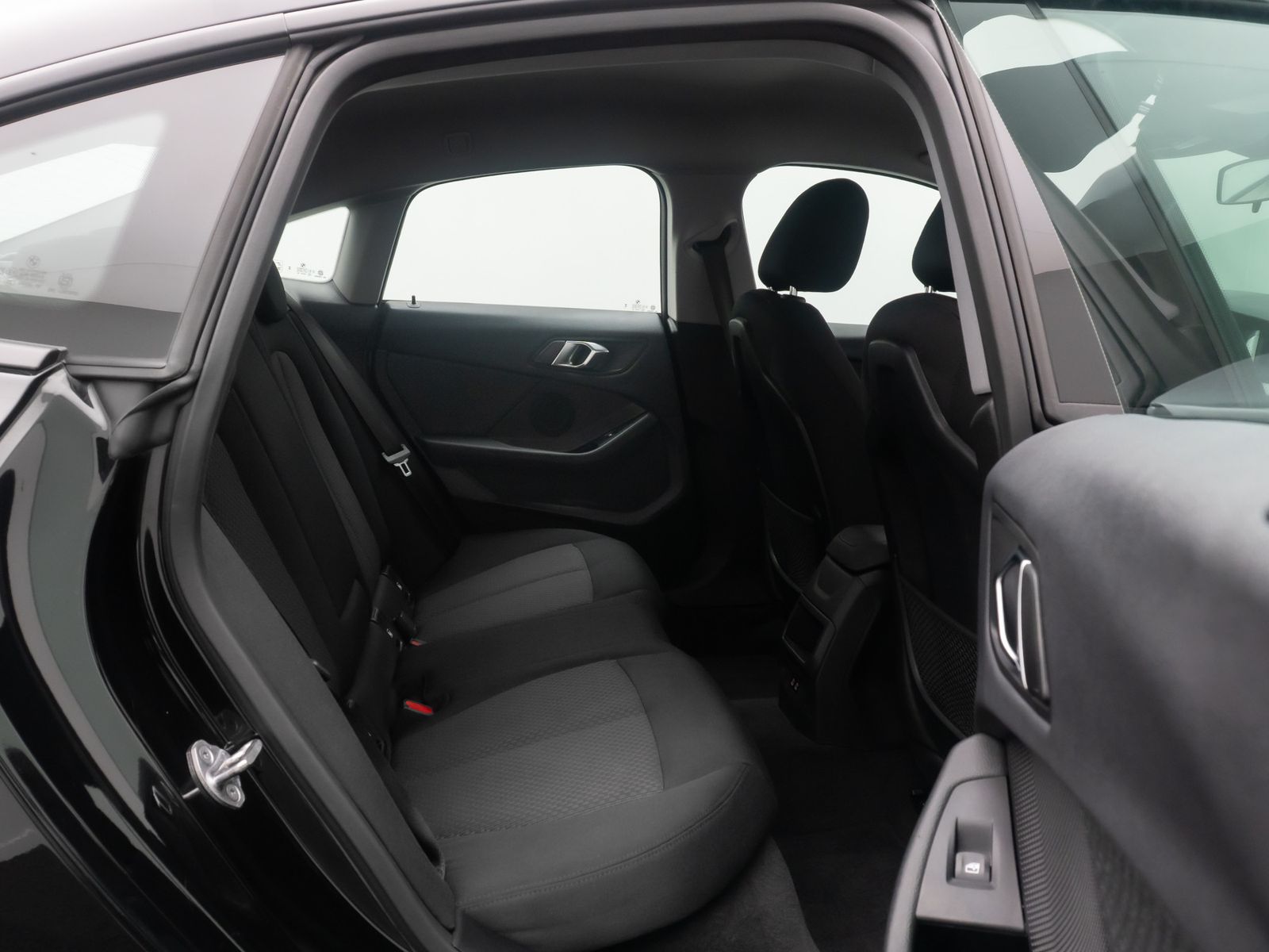 Fahrzeugabbildung BMW 218 Gran Coupé GeschwindigReg PDC DAB CockpitPr