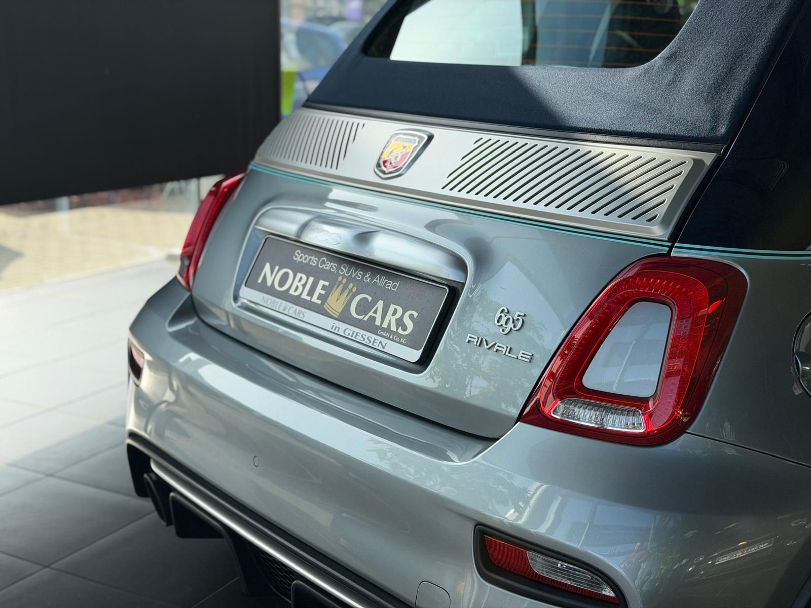 Fahrzeugabbildung Abarth 695C Rivale Navi KLIMA Mahagoni Optik ALU