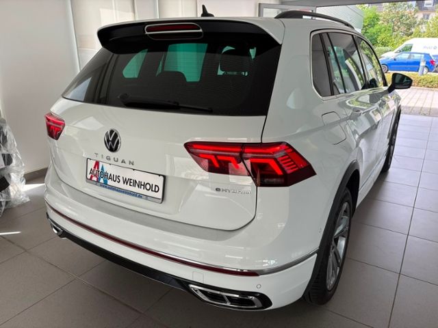 Tiguan  R-Line eHybrid MATRIX NAV APP KAM HUD