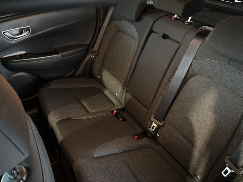 Fahrzeugabbildung Hyundai KONA EV ADVANTAGE NAVI KLIMA SHZ LED