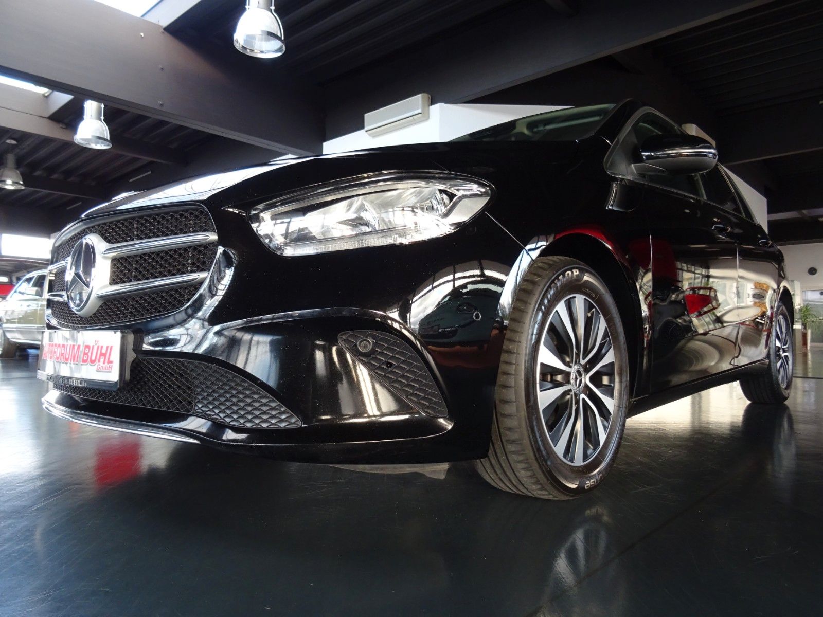 MERCEDES-BENZ B 180 d Style/ Navi / PDC / SHZ / 1.Hand
