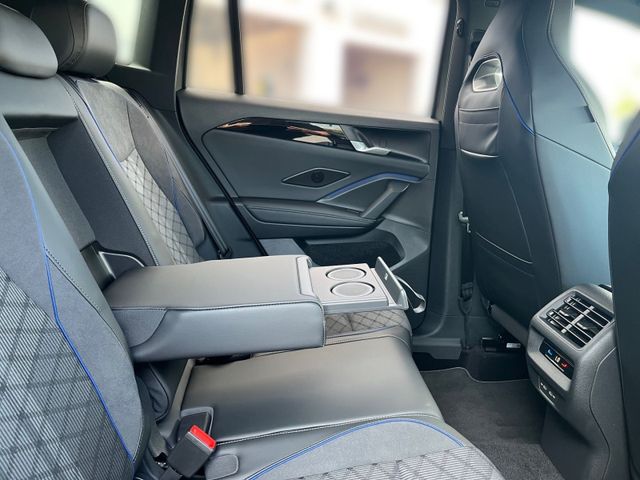 Tiguan 2.0 TDI 4M DSG R-LINE BLACKSTYLE AHK+KAM+