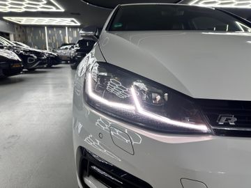 Volkswagen Golf - 9