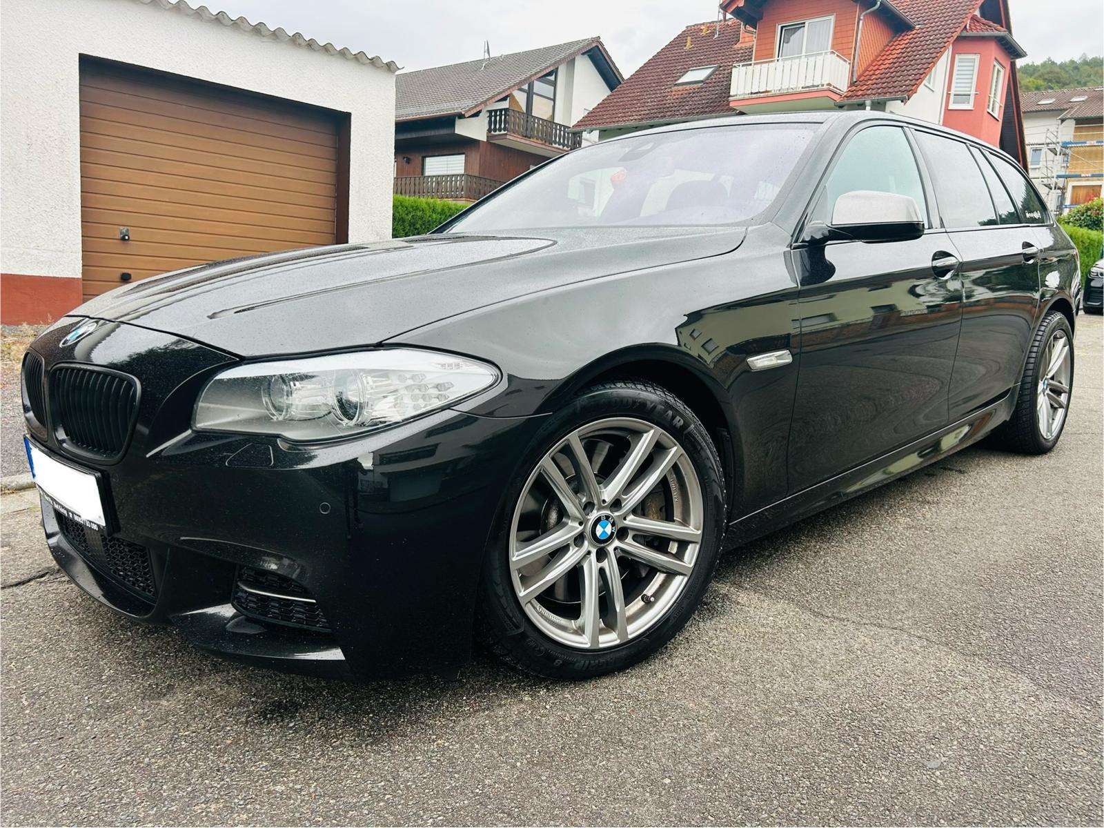 BMW M550 5 Touring M550 d xDrive hud