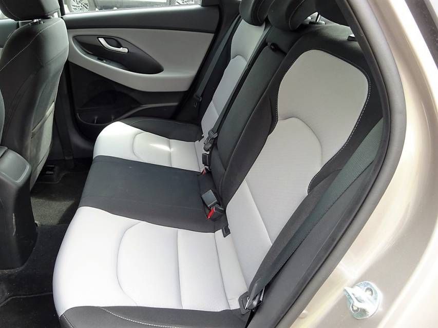 Fahrzeugabbildung Hyundai i30  Fastback  1,4 T-GDI