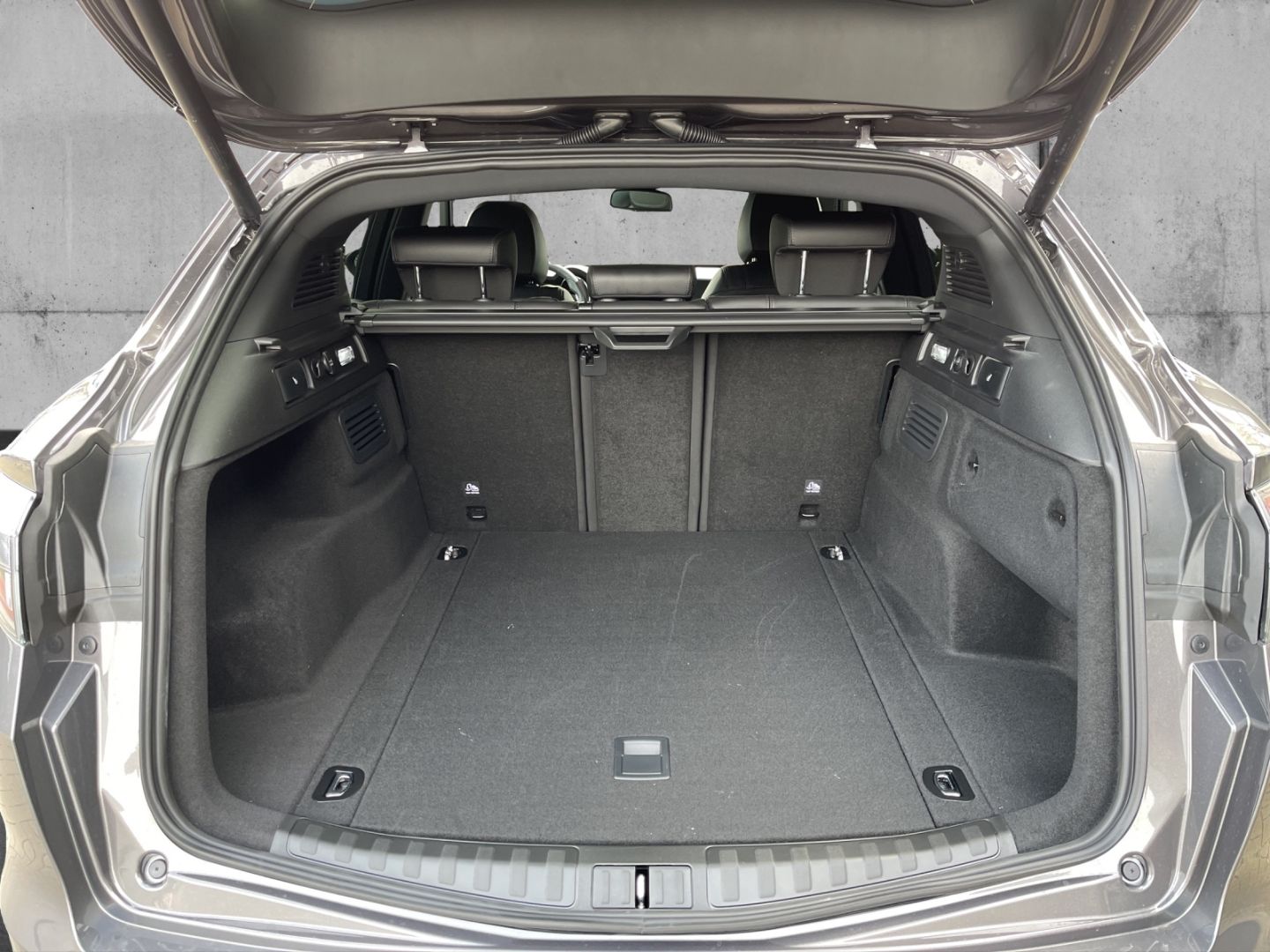 Alfa Romeo Stelvio - Bild 8