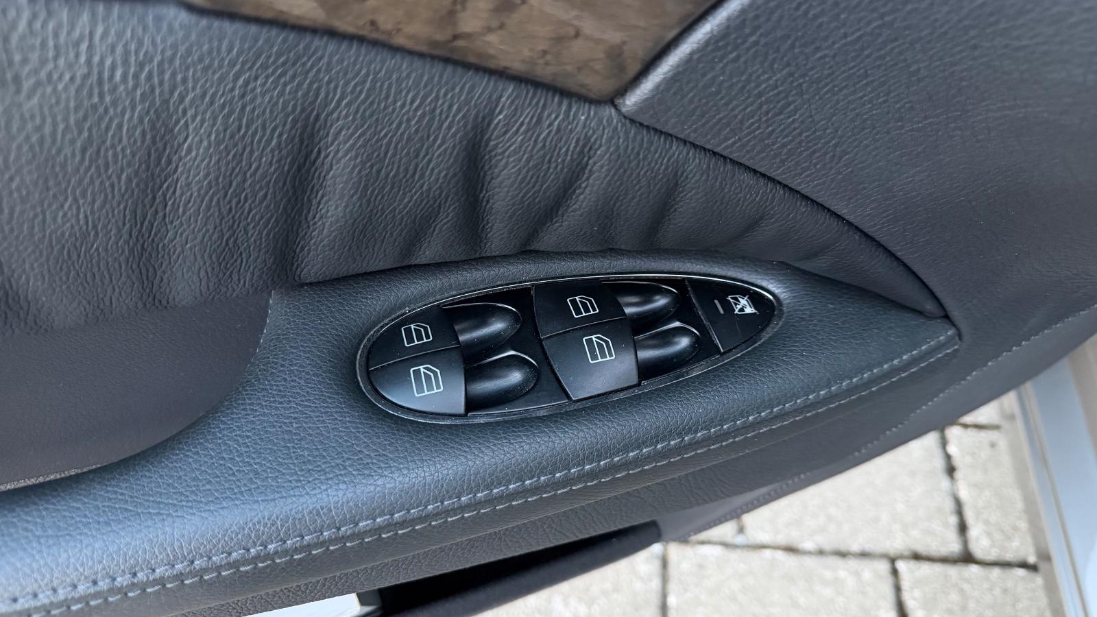 Mercedes-Benz E280 2005 — photo 29