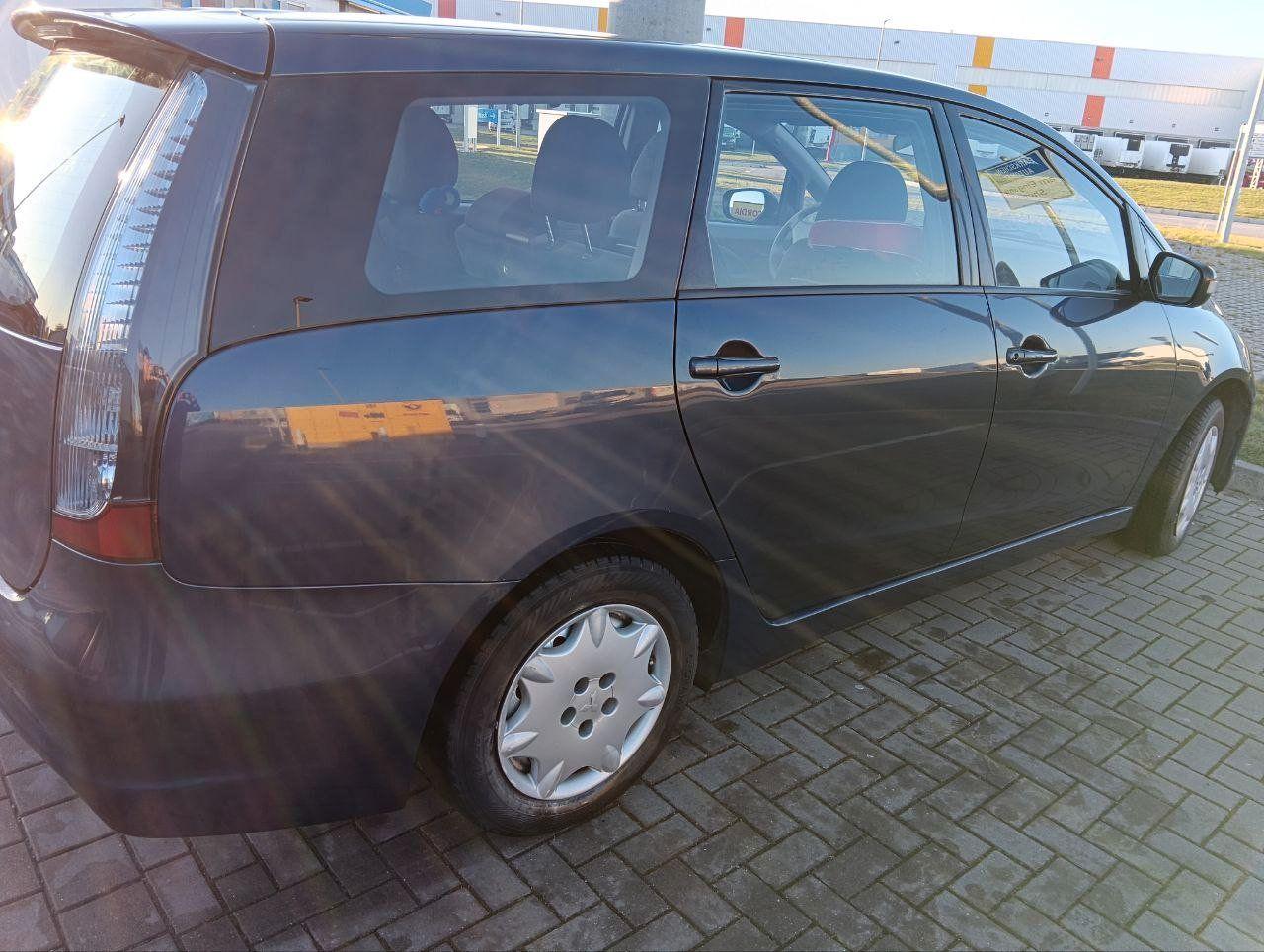 Mitsubishi Grandis 2005 — photo 5