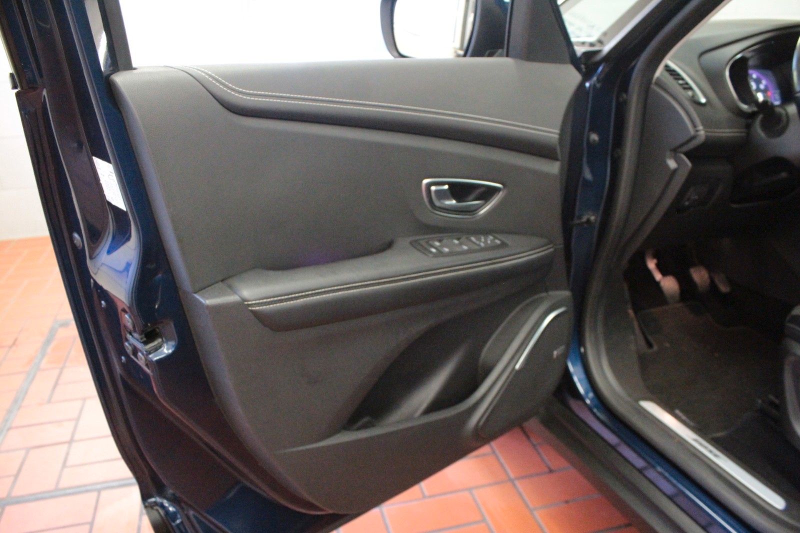 Fahrzeugabbildung Renault Grd Scenic Tce130 Bose Edition*R-Link*Sitzhzg*