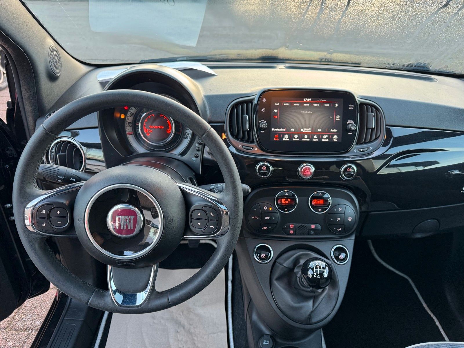 Fahrzeugabbildung Fiat 500 Lounge Touchscreen USB Klima Glasdach