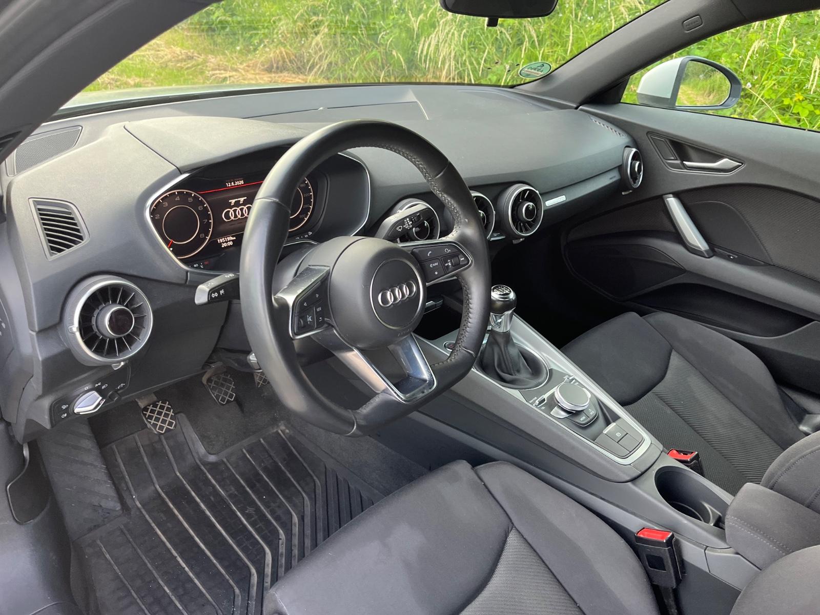 Audi TT Coupe 1.8 TFSI -Digi Tacho top