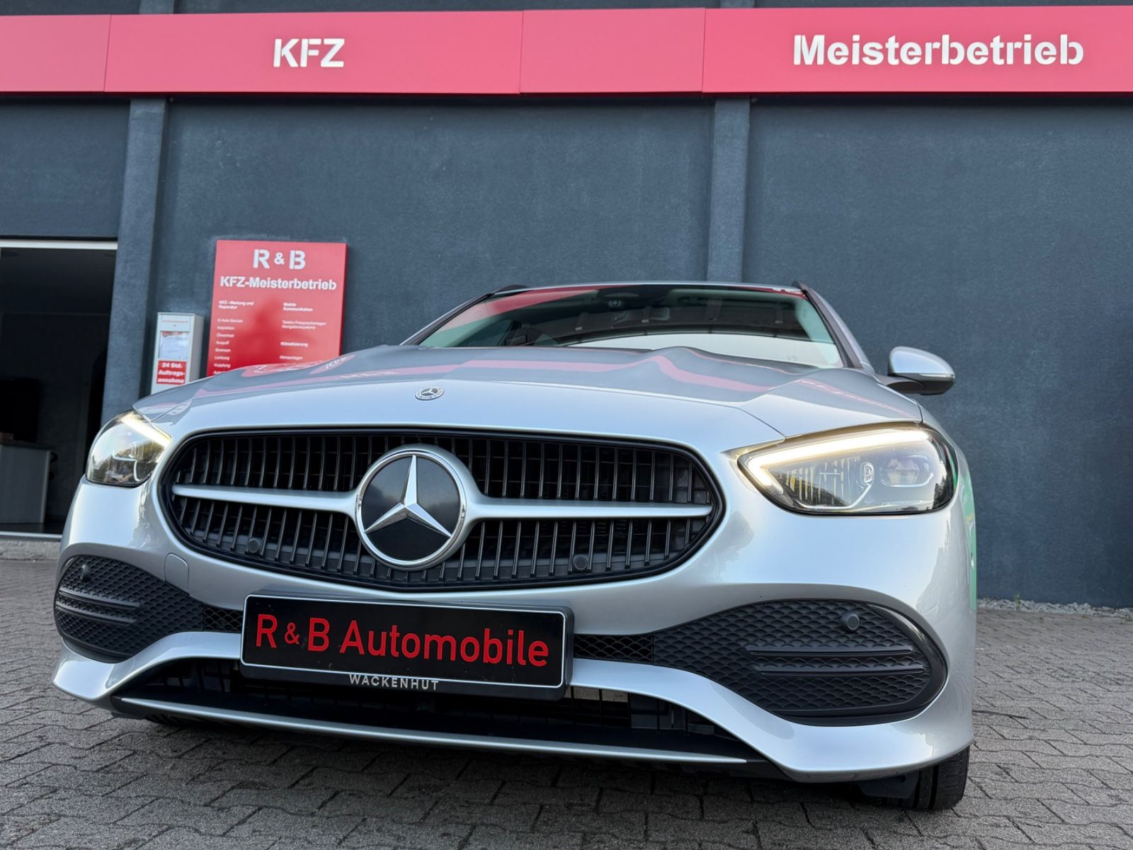 Mercedes-Benz C 200 C T-Modell*RFK*Led*Navi*ACC*1xHand*Mildhyb imagem 2
