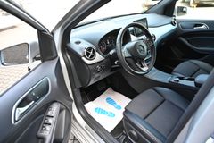 MERCEDES-BENZ B 180 Urban PDC NAVI 35tkm Sitzhz.