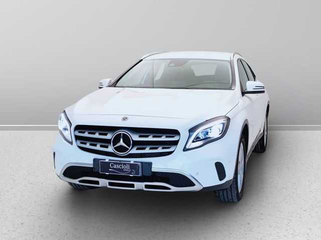 Mercedes-Benz GLA-X156 2017 - GLA 180 d Sport au