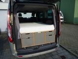 Ford Tourneo Custom mit Qubiq Camping- Wechselausbau - : Kleinbus, Camping