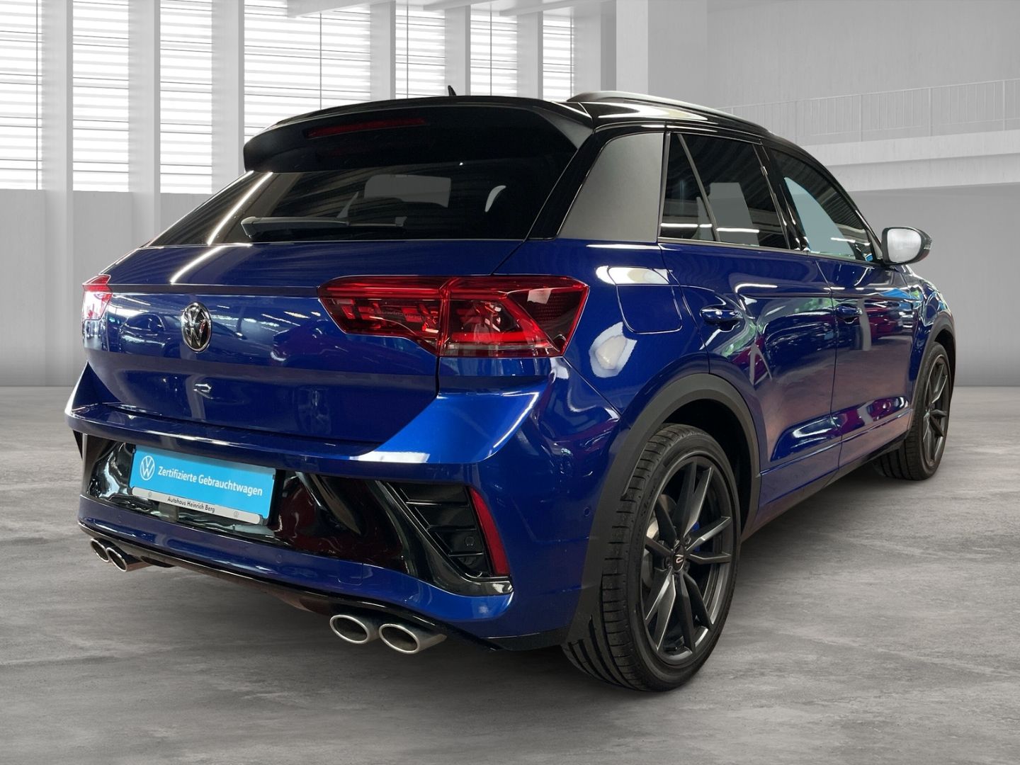Fahrzeugabbildung Volkswagen T-Roc R 2.0 TSI 4Motion AHK Panodach Navi LED Bl