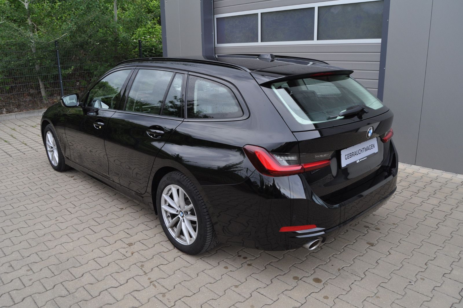 BMW 318i Touring Aut. LED Widescreen DAB Tempomat foto 2