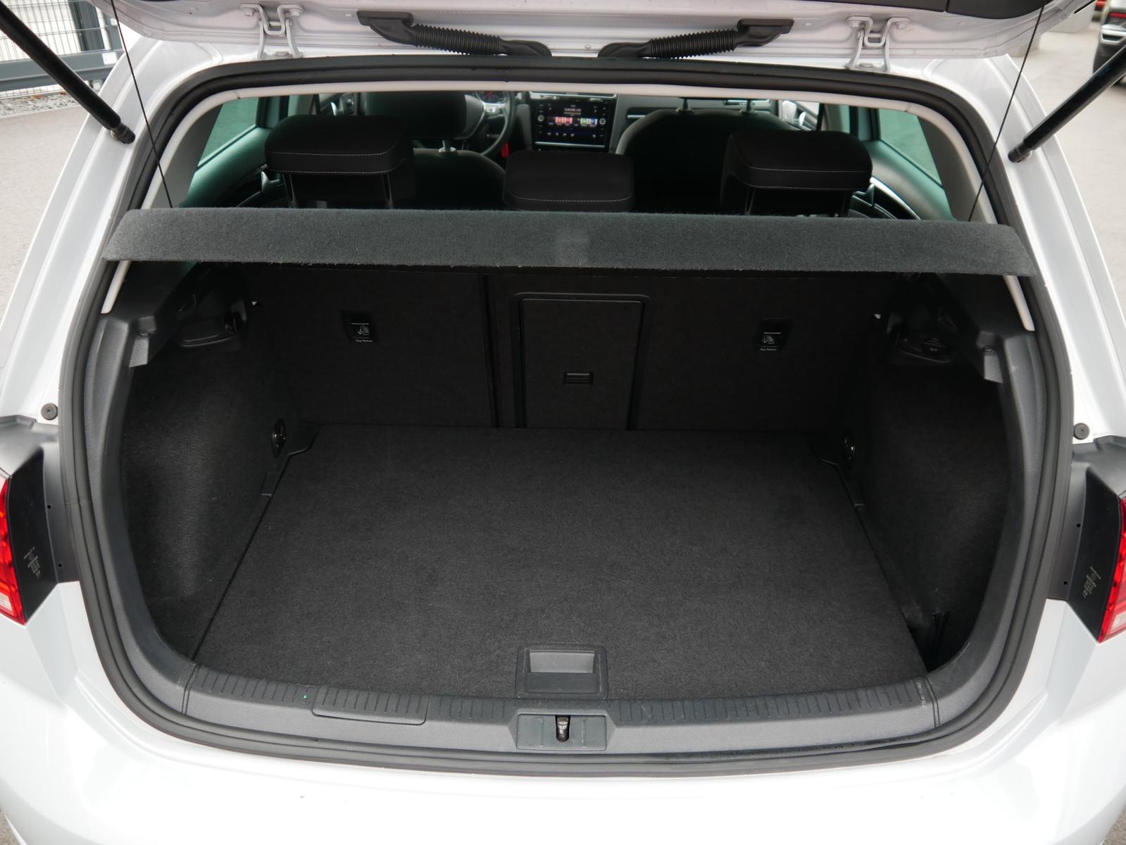 Volkswagen Golf VII 1.5 TSI Highline AHK LED Standheizung