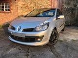 Renault III Clio 1.2 100PS 4 Türer TÜV 04/... - Renault Clio: Türer