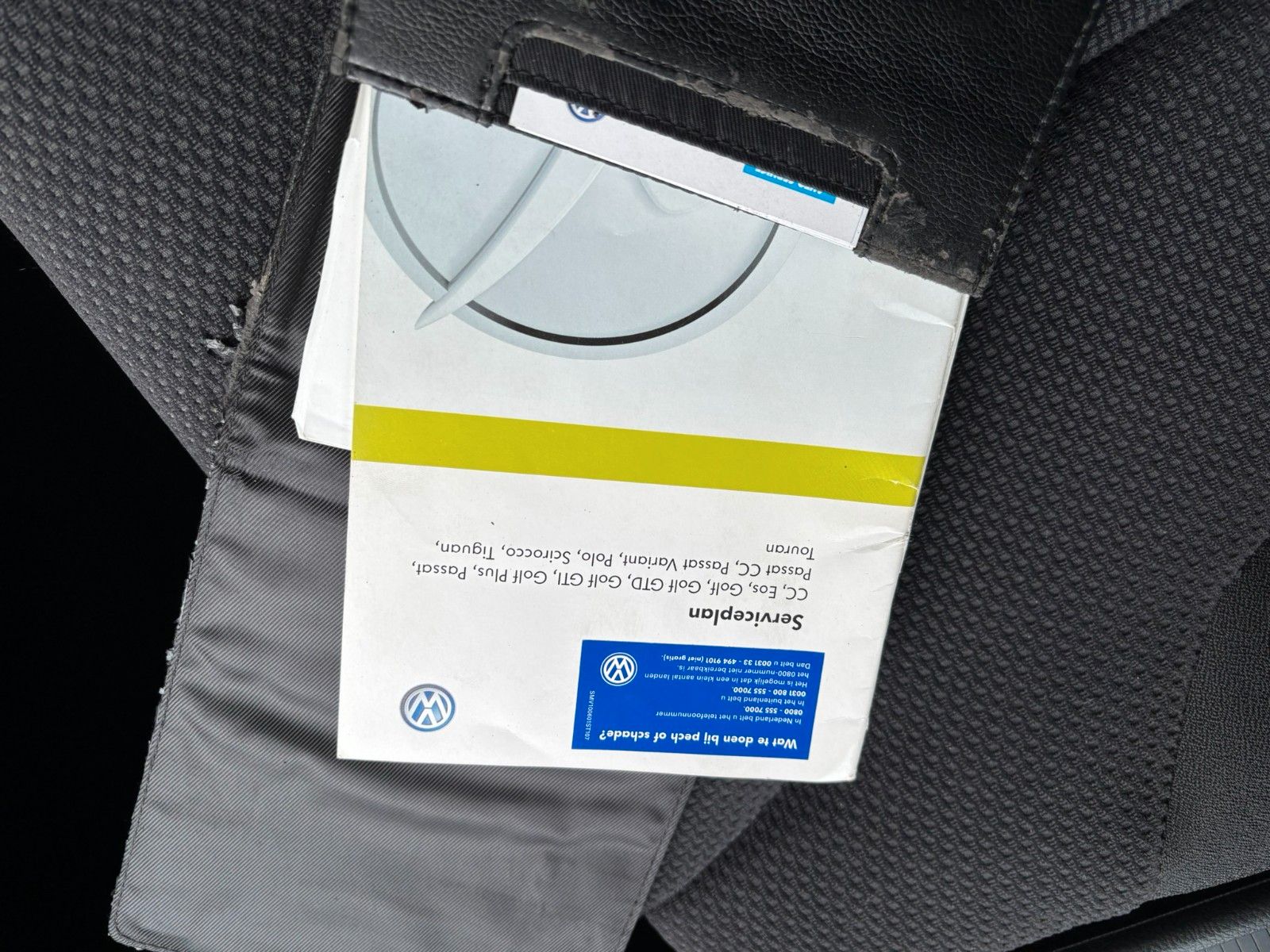 Fahrzeugabbildung Volkswagen Passat Var. 1.4TSI Comf. DSG AHK/TÜV 02-2028/NAV