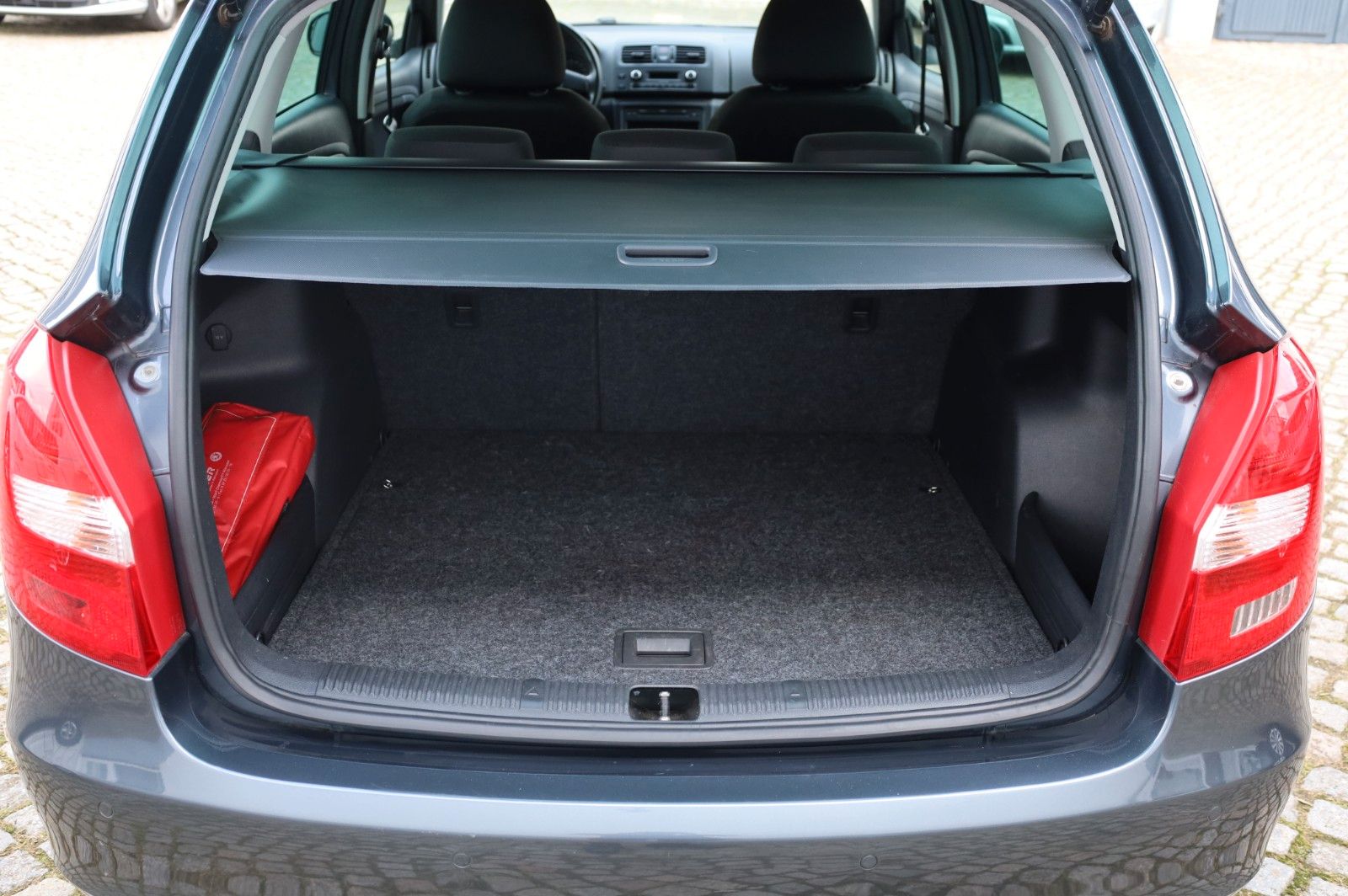 Fahrzeugabbildung SKODA Fabia Combi Family 1,2 TSI *SHZ *PDC *Climatro.